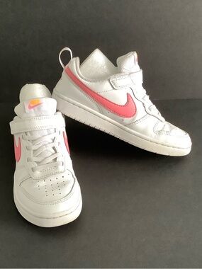 Nike Court Borough Low 2 White/ Pink Size: 2.5Y